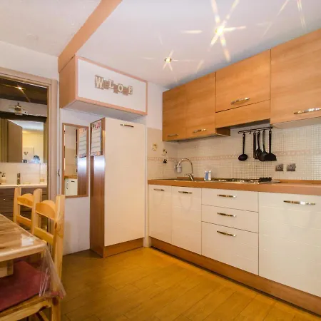 Apartment 2* Avec Balcon Et Wifi - Fr-1-343-235